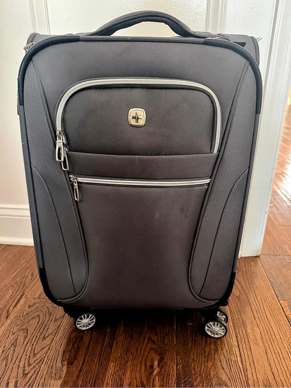 SwissGear SA7500 Rolling Travel Luggage Gray